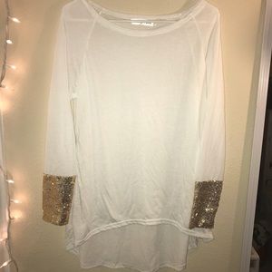 women’s long sleeve tee